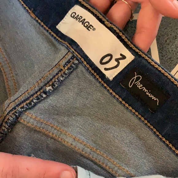 Garage jean shorts - Picture 3 of 3